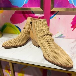 Lucky Brand Tan Ankle Boots